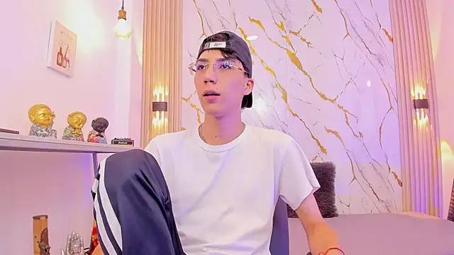 Nikolay Gregori online show from February 26, 4:58 am