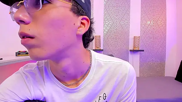 Nikolay Gregori online show from December 18, 5:03 am