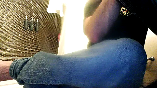 Snapshot of Jacknjimmyjohn chatting on March 16, 9:16 am Jacknjimmyjohn online show from March 16, 9:16 am