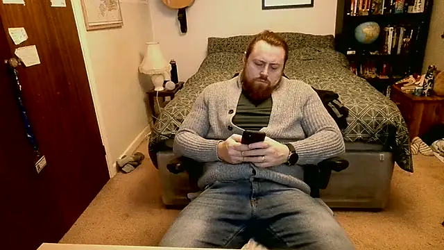 Hairy Guy30 online show from January 11, 9:57 pm