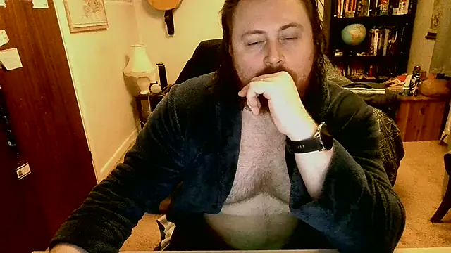 Hairy Guy30 online show from January 14, 11:37 pm