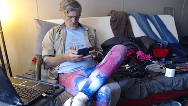 BurgawSub online show from April 19, 6:10 pm