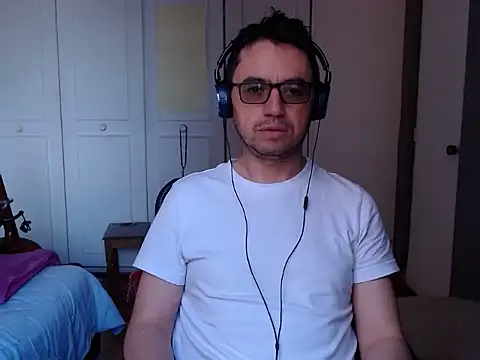 Diptongo online show from December 3, 3:07 pm