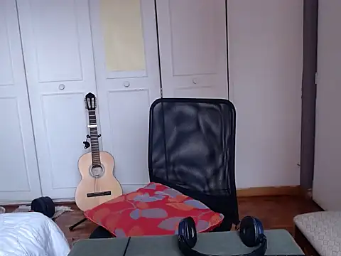 Diptongo online show from December 4, 4:03 pm