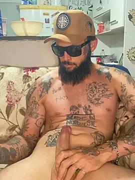 Leonpicudo online show from February 15, 6:05 pm