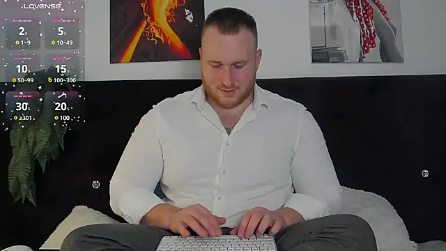 RoddyStill online show from December 4, 1:42 pm