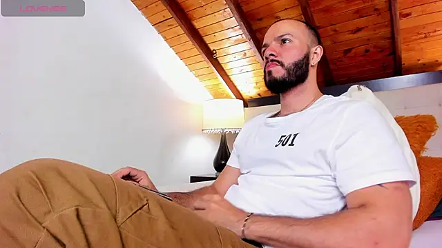 Tom Bailey online show from October 10, 1:05 pm