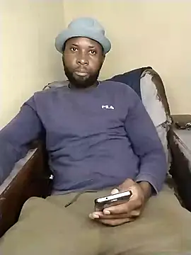 Snapshot of Stallion100 chatting on December 22, 7:42 pm Stallion100 online show from December 22, 7:42 pm