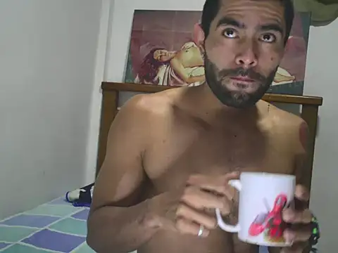 hideonbush051 online show from October 14, 11:39 am