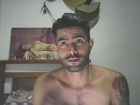 hideonbush051 online show from September 10, 10:19 pm