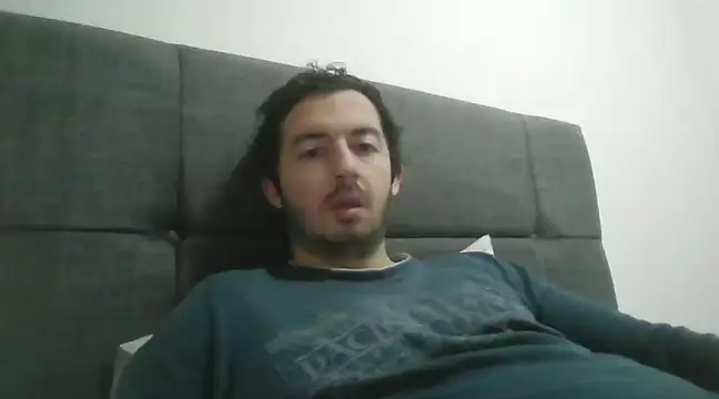 Snapshot of laynufff chatting on February 2, 5:32 am laynufff online show from February 2, 5:32 am