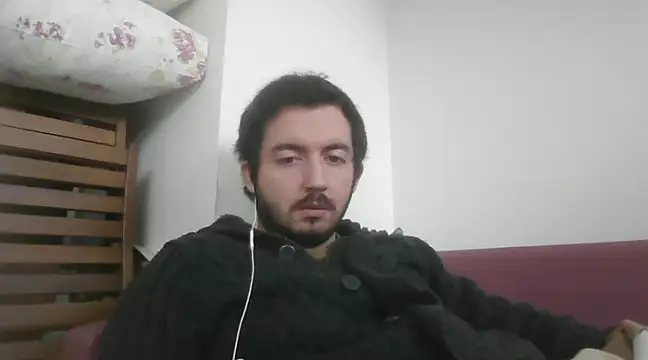 Snapshot of laynufff chatting on February 15, 12:43 pm laynufff online show from February 15, 12:43 pm