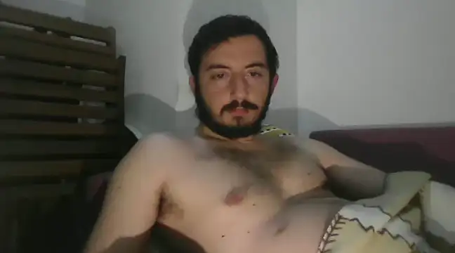 Snapshot of laynufff chatting on January 3, 3:44 pm laynufff online show from January 3, 3:44 pm