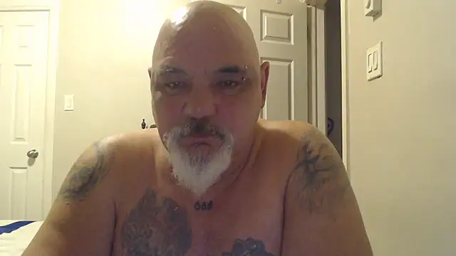 Snapshot of Newfiesausage1972 chatting on March 16, 11:36 pm Newfiesausage1972 online show from March 16, 11:36 pm