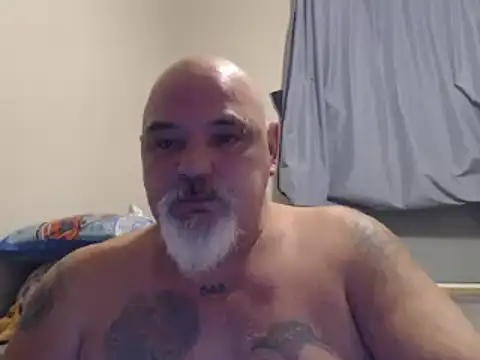 Snapshot of Newfiesausage1972 chatting on December 22, 10:25 pm Newfiesausage1972 online show from December 22, 10:25 pm