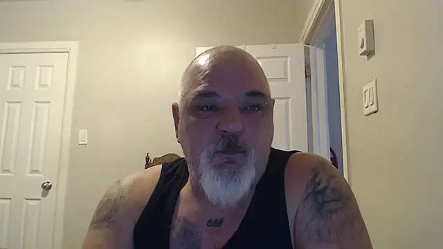 Snapshot of Newfiesausage1972 chatting on February 16, 1:38 pm Newfiesausage1972 online show from February 16, 1:38 pm