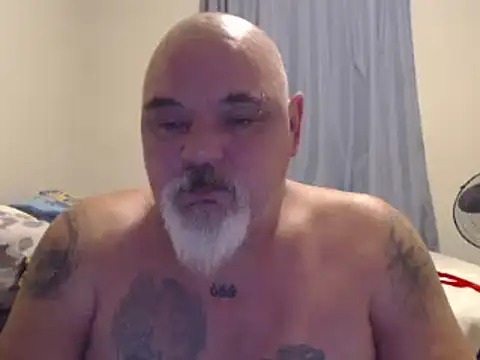 Snapshot of Newfiesausage1972 chatting on January 7, 9:25 pm Newfiesausage1972 online show from January 7, 9:25 pm