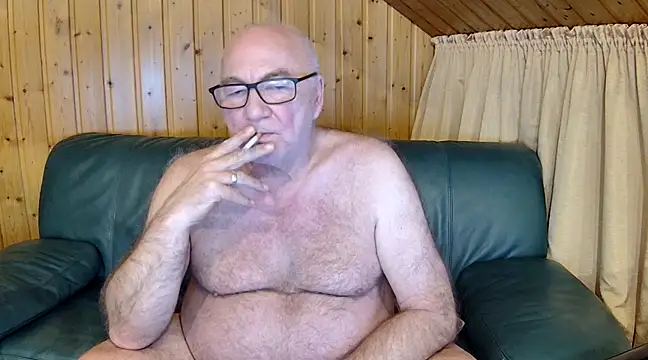 Snapshot of biggandybig chatting on January 28, 11:07 pm biggandybig online show from January 28, 11:07 pm