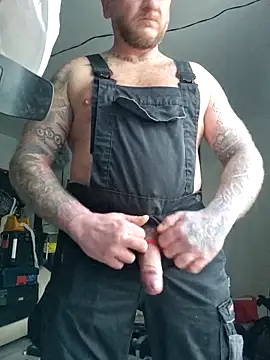 RomWoolf online show from March 2, 4:58 pm