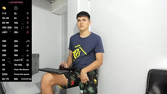 Snapshot of Jacobb_Lee chatting on December 30, 8:47 pm Jacobb Lee online show from December 30, 8:47 pm
