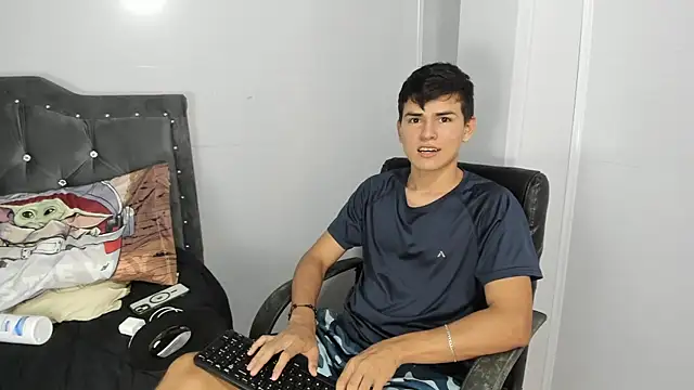 Snapshot of Jacobb_Lee chatting on March 13, 8:22 pm Jacobb Lee online show from March 13, 8:22 pm