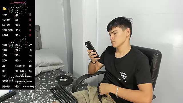 Snapshot of Jacobb_Lee chatting on January 10, 8:15 pm Jacobb Lee online show from January 10, 8:15 pm