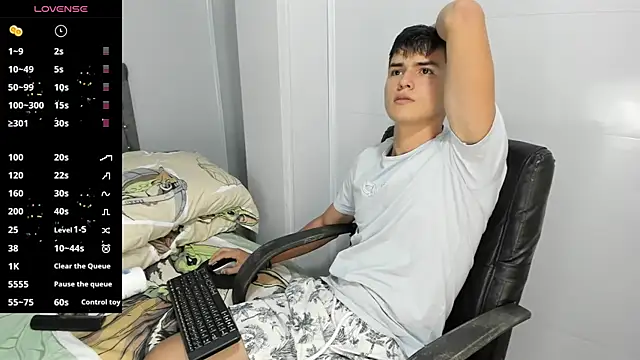 Snapshot of Jacobb_Lee chatting on February 19, 8:20 pm Jacobb Lee online show from February 19, 8:20 pm