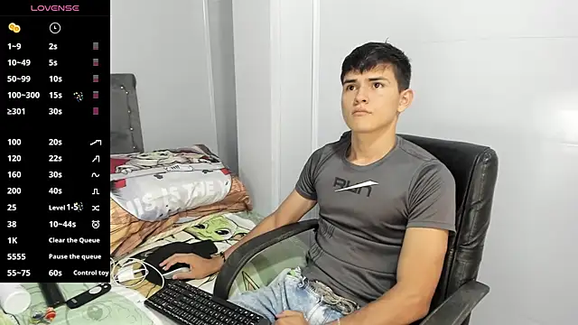 Snapshot of Jacobb_Lee chatting on January 17, 9:10 pm Jacobb Lee online show from January 17, 9:10 pm