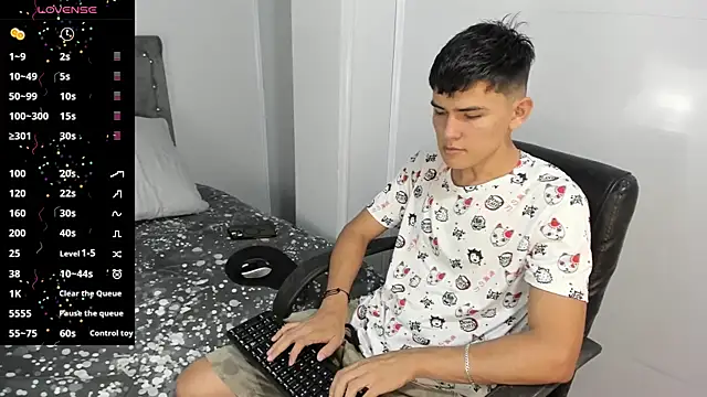 Snapshot of Jacobb_Lee chatting on December 26, 9:04 pm Jacobb Lee online show from December 26, 9:04 pm