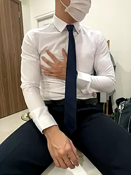 harrylouis1357 online show from December 4, 1:42 pm