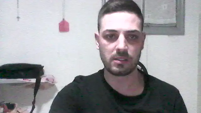 Snapshot of iltoscano95 chatting on October 4, 8:24 pm iltoscano95 online show from October 4, 8:24 pm