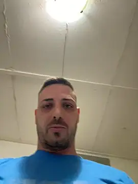 Snapshot of iltoscano95 chatting on October 31, 7:06 pm iltoscano95 online show from October 31, 7:06 pm