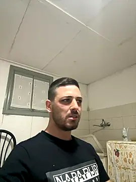 Snapshot of iltoscano95 chatting on October 6, 7:51 pm iltoscano95 online show from October 6, 7:51 pm