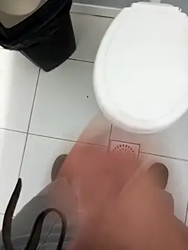 Din0071 online show from March 1, 2:02 pm