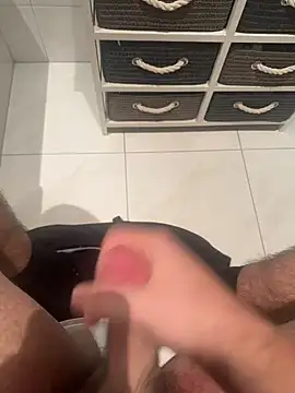 Deralboaus01 online show from January 11, 9:51 pm