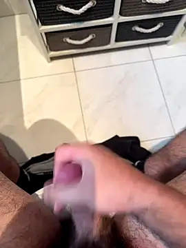 Deralboaus01 online show from September 17, 9:32 am