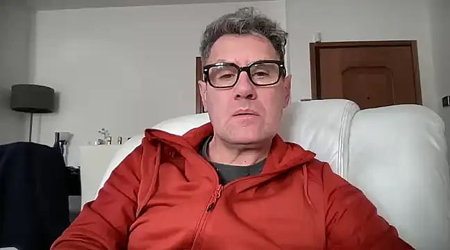 Snapshot of Britmi chatting on December 31, 9:53 am Britmi online show from December 31, 9:53 am