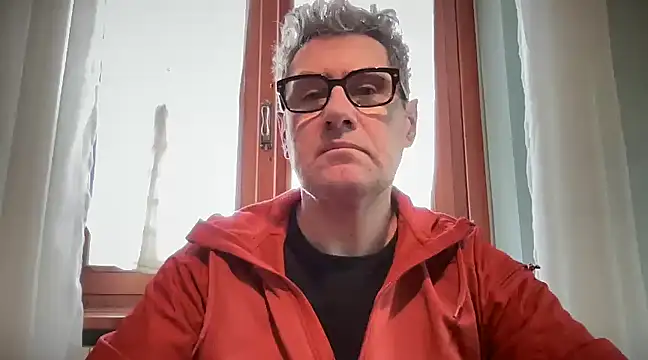 Snapshot of Britmi chatting on December 15, 9:35 am Britmi online show from December 15, 9:35 am