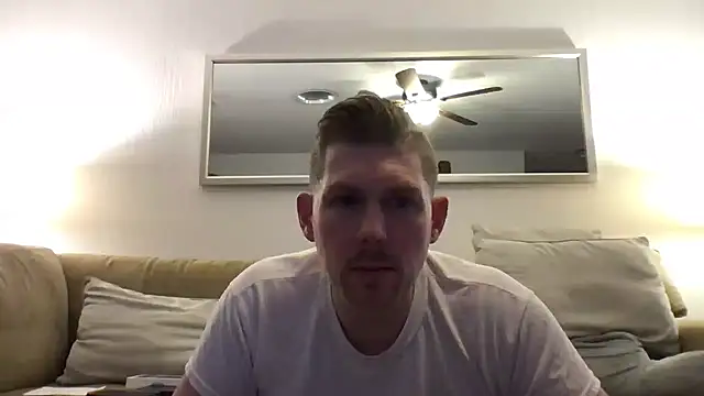 Snapshot of Rock_Pierce chatting on February 7, 6:34 pm Rock Pierce online show from February 7, 6:34 pm