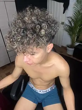 Snapshot of DavidfullOFlove chatting on October 7, 10:14 pm DavidfullOFlove online show from October 7, 10:14 pm