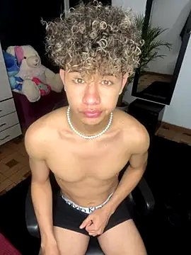 Snapshot of DavidfullOFlove chatting on September 9, 11:25 pm DavidfullOFlove online show from September 9, 11:25 pm