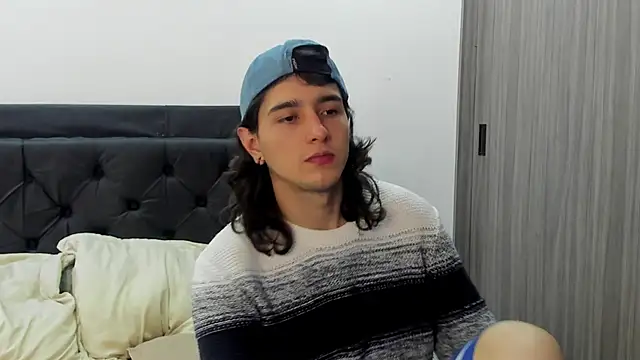 alex connorr online show from December 23, 9:40 pm