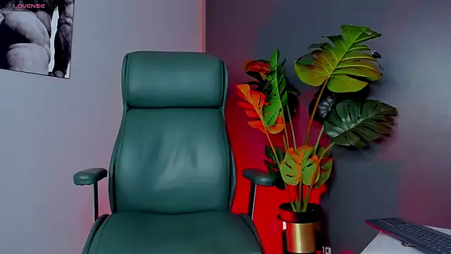 noah crux online show from March 30, 2:34 am