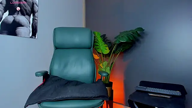 noah crux online show from February 17, 8:19 pm