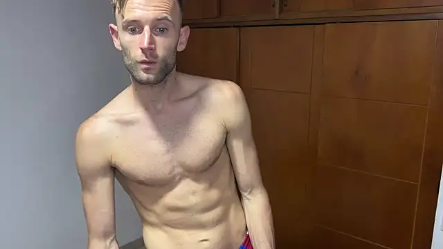 Snapshot of aquilesmade chatting on December 11, 2:11 am aquilesmade online show from December 11, 2:11 am