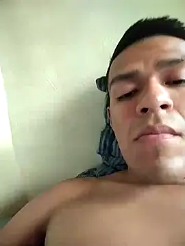 Snapshot of ericksen7777 chatting on December 28, 10:44 pm ericksen7777 online show from December 28, 10:44 pm