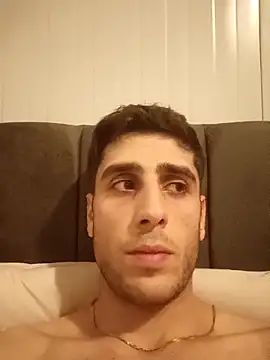 arenn1997 online show from February 2, 10:18 pm