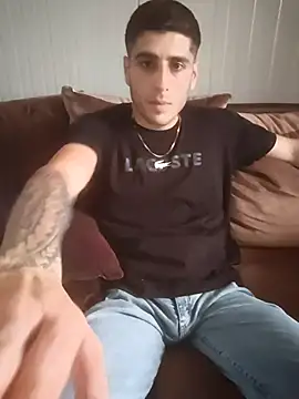 arenn1997 online show from March 23, 12:44 pm