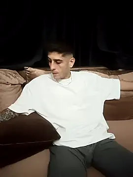 arenn1997 online show from September 22, 10:20 pm