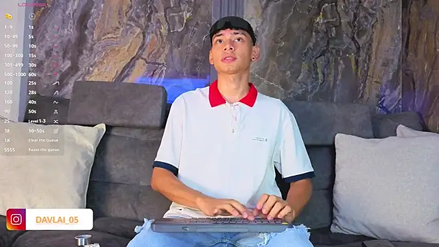 Daviid laidd online show from April 20, 7:38 pm